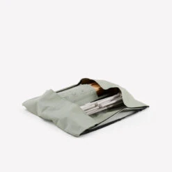 Quechua TABLE DE CAMPING COMPACTE 4/6 PERSONNES - PLATEAU BOIS - POCHE DE RANGEMENT 13 Quechua TABLE DE CAMPING COMPACTE 4/6 PERSONNES - PLATEAU BOIS - POCHE DE RANGEMENT -Camping En Plein Air table de camping compacte 46 personnes plateau bois poche de rangement 3